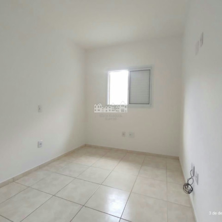Casa à venda com 2 quartos, sendo 1 suíte, no condomínio Figueiras, Atibaia - SP