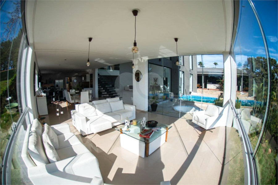 Casa à venda com 5 suítes no condomínio Alpes da Cantareira, Mairiporã - SP