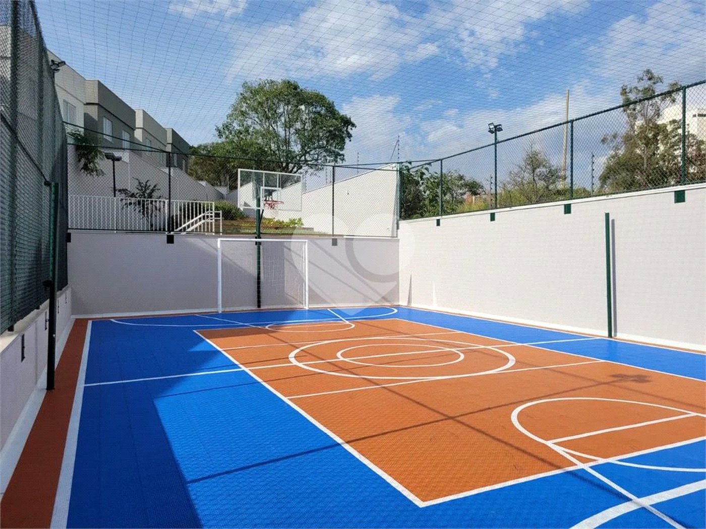 Casa à venda com 3 quartos, sendo 1 suíte,  no condomínio Tirreno, Sorocaba - SP