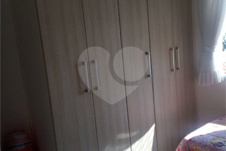 Casa à venda com 3 quartos, sendo 1 suíte, no condomínio Village St. Louis, São Paulo - SP