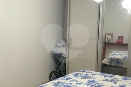 Casa de Vila à venda com 4 quartos, sendo 1 suíte, em Jardim Gramados de Sorocaba, Sorocaba, SP