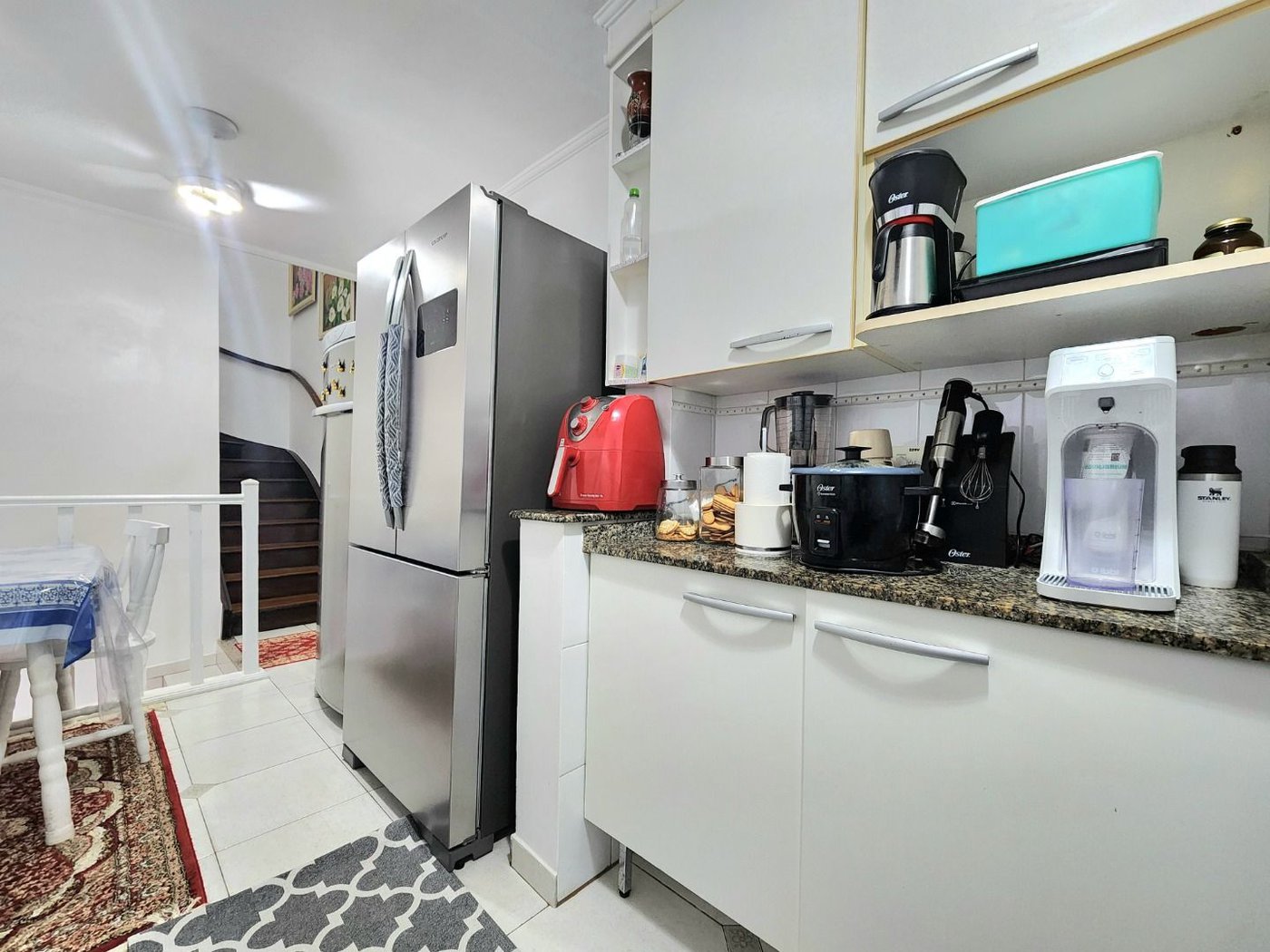 Casa próximo da praia com 3 dormitórios à venda, 128 m² por R$ 1.300.000 - Pompéia - Santos/SP