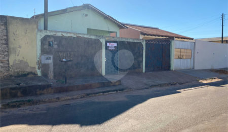 Casa à venda com 2 quartos em Residencial Ponta Porã I, Ponta Porã, MS