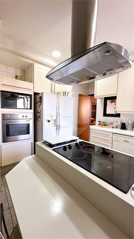 Apartamento à venda com 3 quartos, sendo 2 suítes, em Morumbi, São Paulo, SP