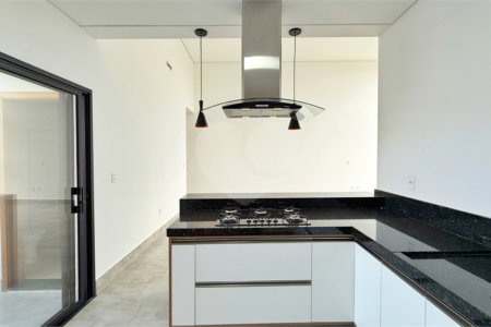 Casa à venda com 3 quartos, sendo 1 suíte,  no condomínio Jardim Piemonte, Indaiatuba - SP