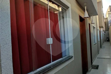 Casa à venda com 2 suítes em Chora Menino, São Paulo, SP