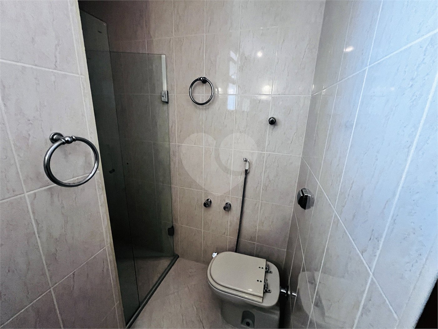 Apartamento à venda com 3 quartos, sendo 1 suíte, em Santa Cecília, São Paulo, SP