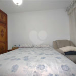 Casa à venda com 3 quartos, sendo 1 suíte, no condomínio Vila Paiva, São Paulo - SP