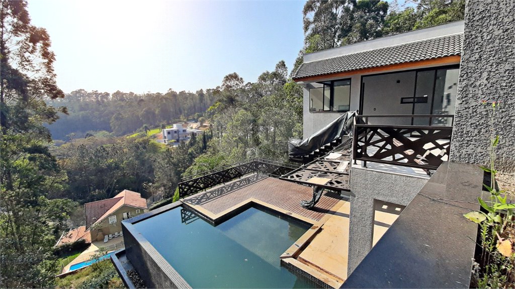 Casa à venda ou para alugar com 4 quartos, sendo 3 suítes, em Serra dos Lagos (jordanésia), Cajamar, SP
