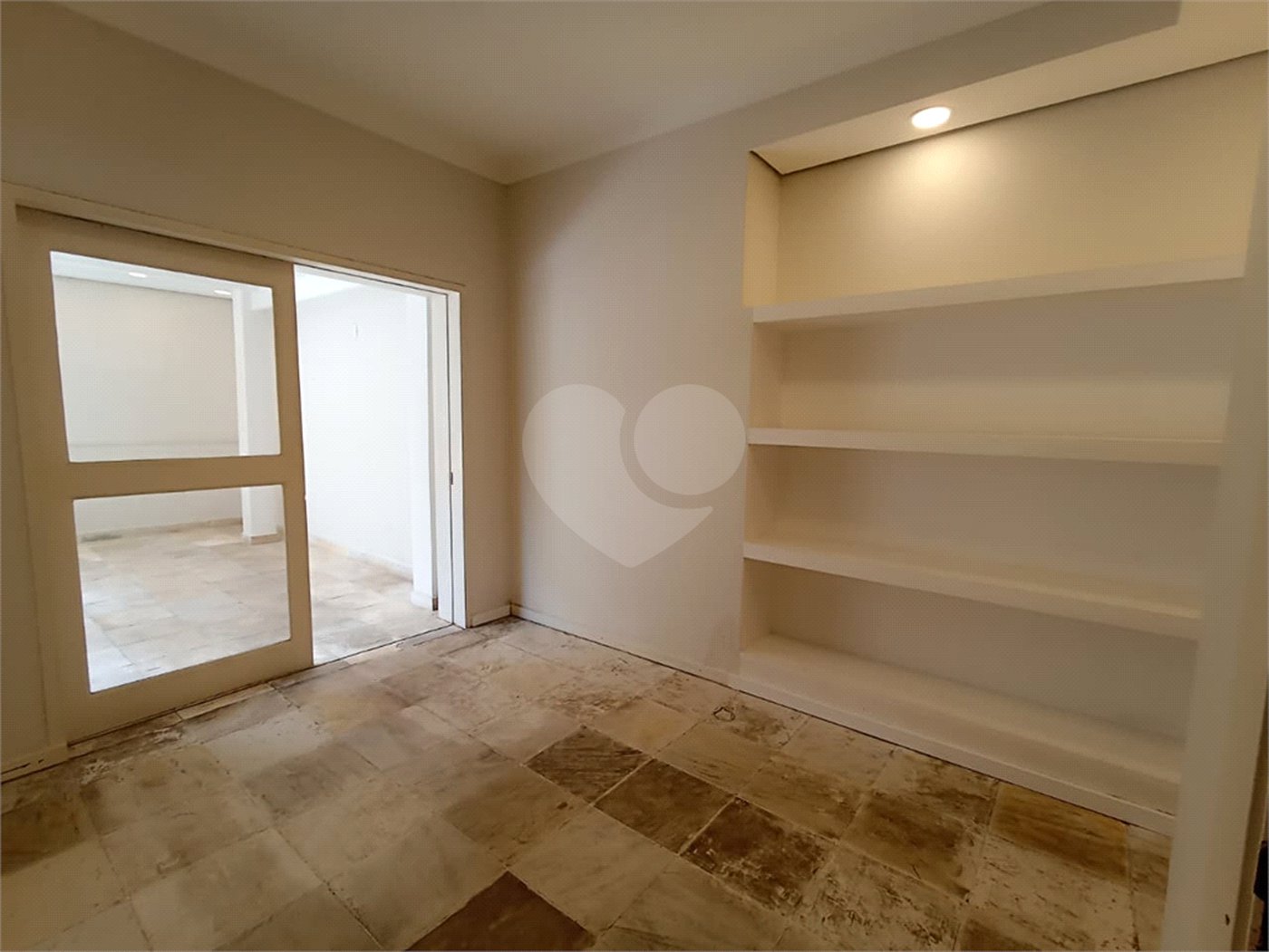 Casa para alugar com 4 quartos, sendo 1 suíte, no Centro, Itapetininga, SP