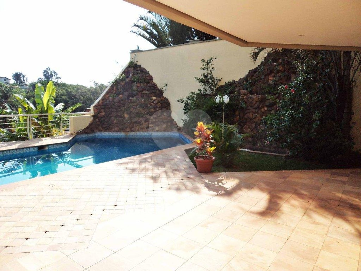Casa à venda com 5 suítes em Jardim Leonor, São Paulo, SP