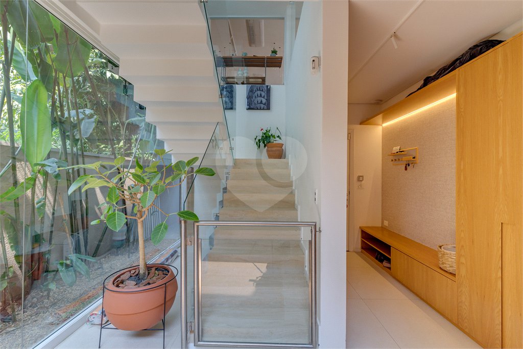 Casa à venda com 3 suítes no condomínio Residencial Canumã, São Paulo - SP