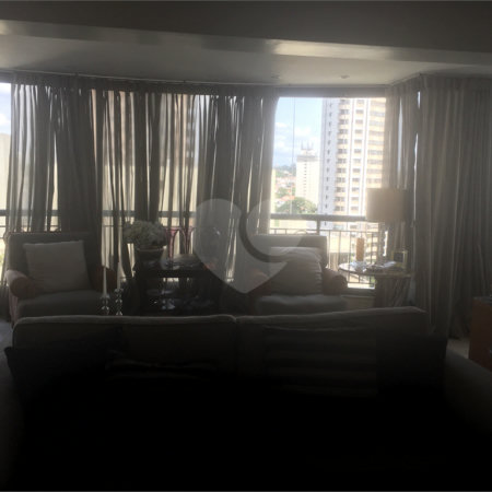 Apartamento à venda com 4 quartos, sendo 3 suítes, em Moema, São Paulo, SP