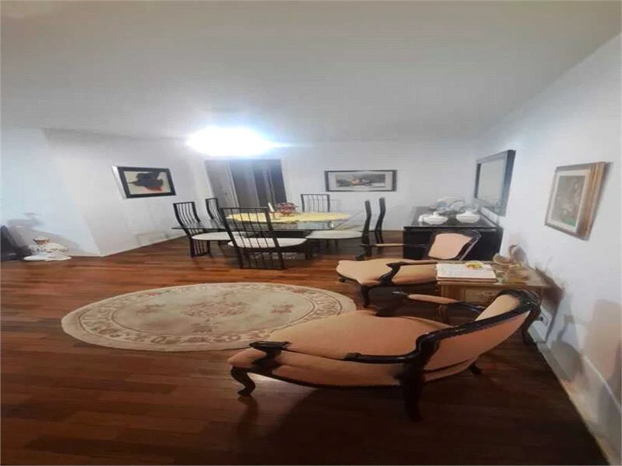 Apartamento à venda com 3 quartos, sendo 1 suíte, em Pinheiros, São Paulo, SP
