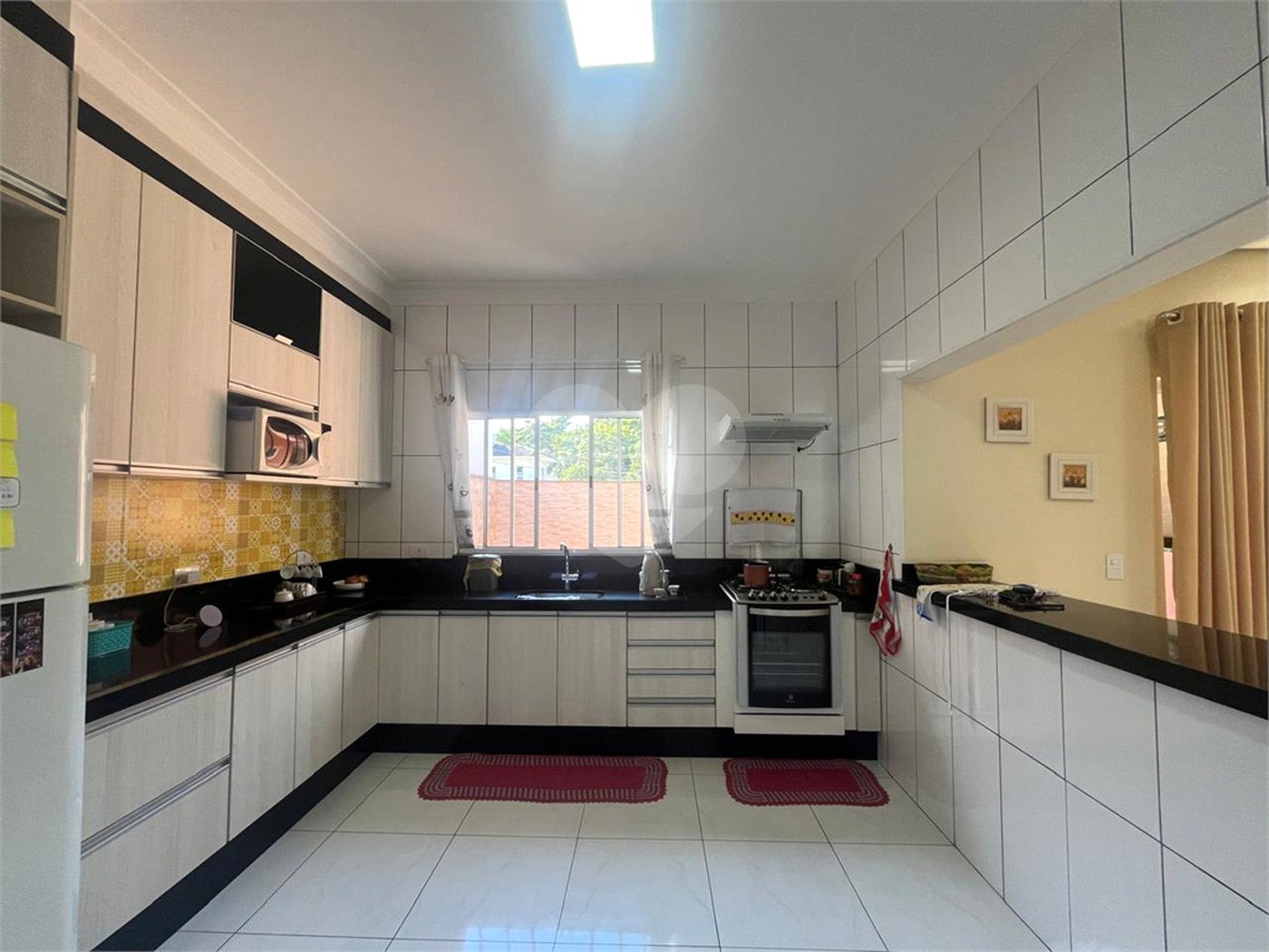 Casa à venda com 3 suítes no condomínio Lago da Serra, Araçoiaba da Serra - SP