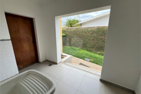 Casa à venda ou para alugar com 4 quartos, sendo 3 suítes, no condomínio Estância Marambaia, Vinhedo - SP