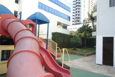 Apartamento à venda com 4 quartos, sendo 1 suíte,  em Vila Andrade, São Paulo, SP