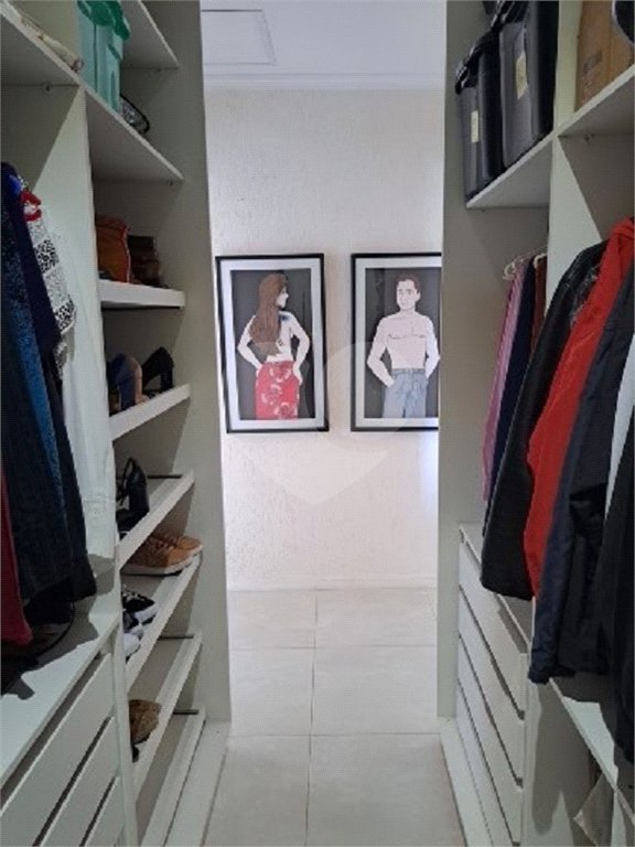 Casa à venda com 3 suítes em Granja Viana, Cotia, SP