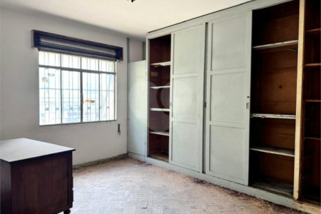 Sobrado à venda com 4 quartos em Brooklin, São Paulo, SP