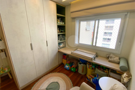 Apartamento à venda com 3 suítes em Vila Pompéia, São Paulo, SP