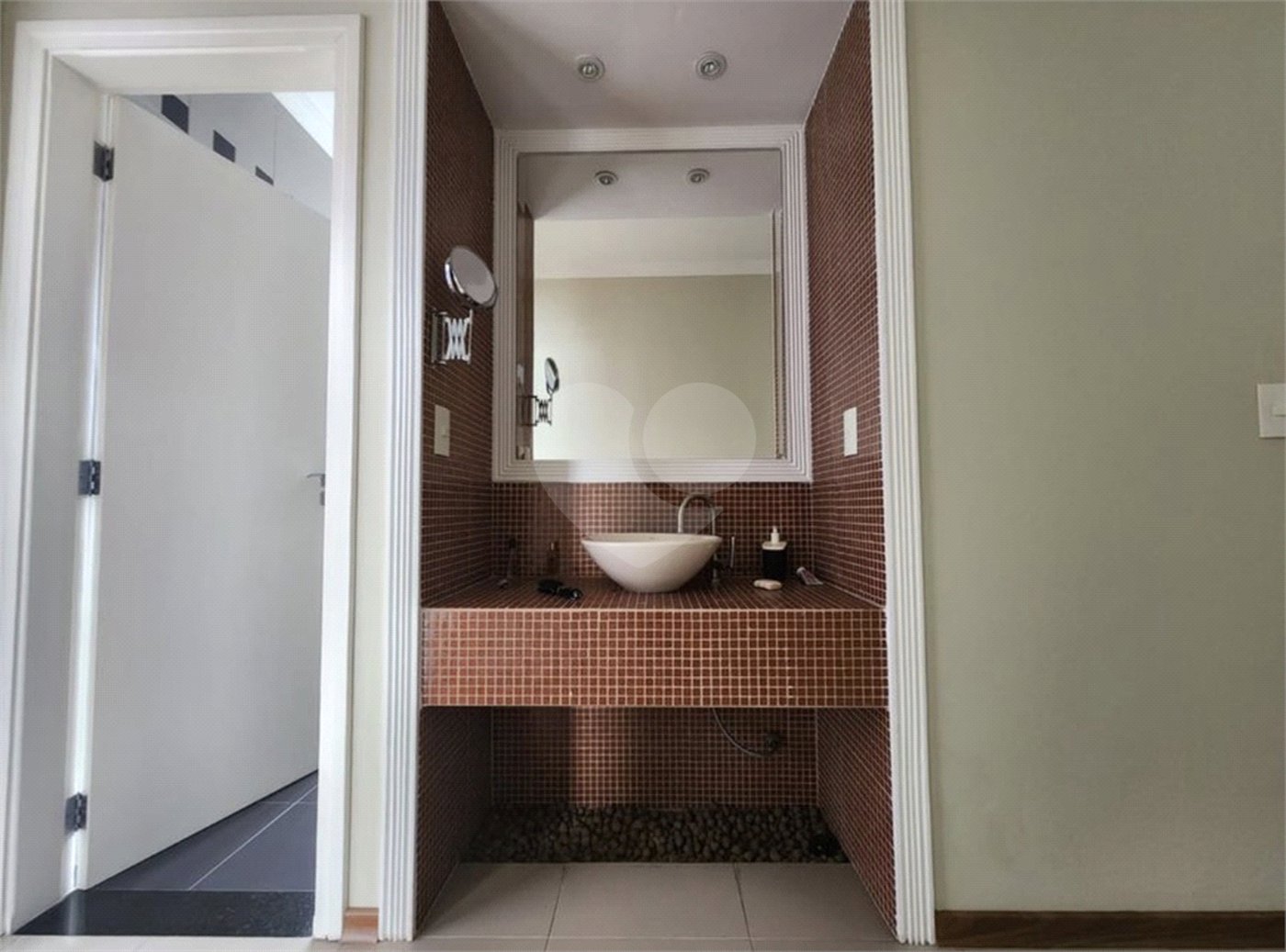Casa à venda com 3 suítes no condomínio Villagio Di Verona, Vinhedo - SP