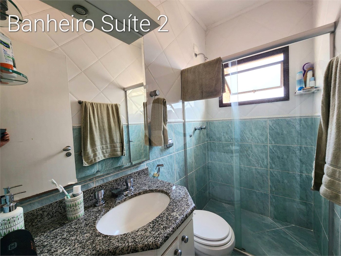 Sobrado à venda com 4 quartos, sendo 2 suítes, em Mirandópolis, São Paulo, SP