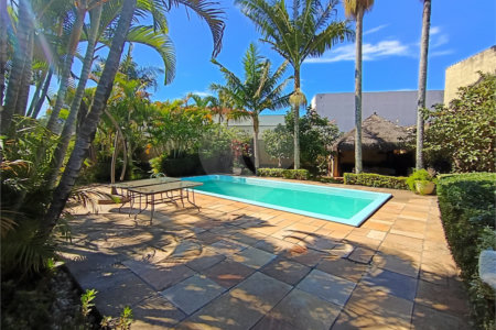 Casa à venda com 3 quartos, sendo 2 suítes,  em Vila Mogilar, Mogi das Cruzes, SP