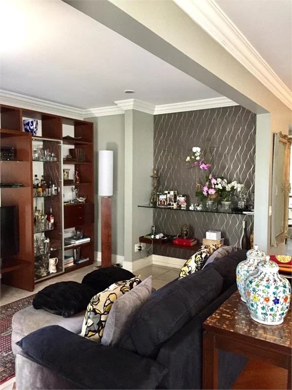 Apartamento à venda com 3 suítes em Vila Suzana, São Paulo, SP