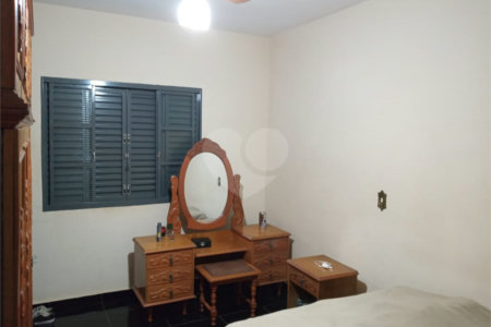 Casa à venda com 2 quartos no Centro, Araraquara, SP