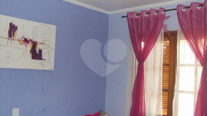 Sobrado à venda com 3 quartos, sendo 1 suíte, em Tremembé, São Paulo, SP