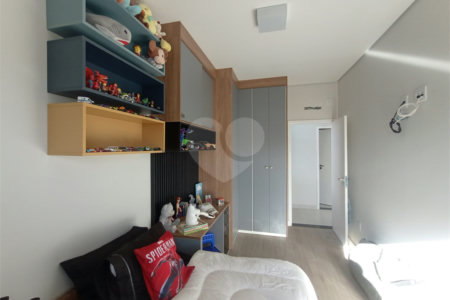 Casa à venda com 3 quartos, sendo 1 suíte, no condomínio Lago dos Ipês, Itapetininga - SP
