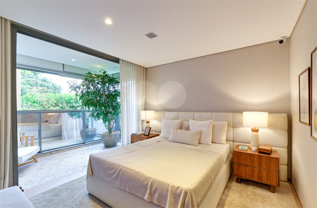 Duplex à venda com 4 suítes em Panamby, São Paulo, SP