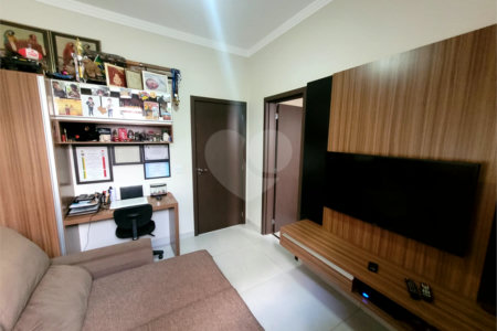 Casa à venda com 3 suítes em Ribeirânia, Ribeirão Preto, SP