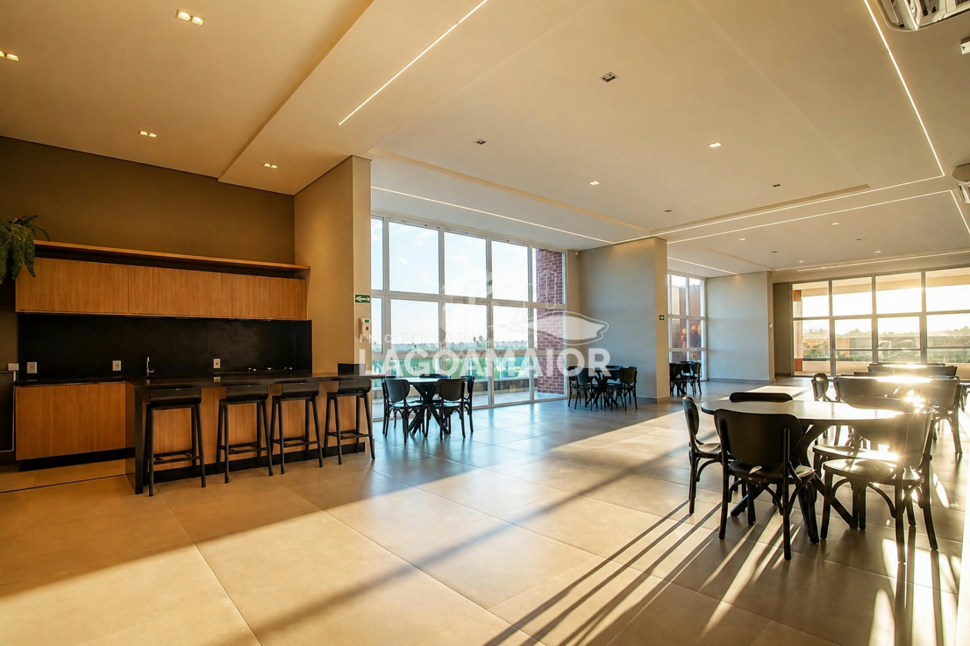 Apartamento à venda com 3 quartos, sendo 3 suítes, no condomínio Duetto Iguatemi Residencial, Três Lagoas - MS