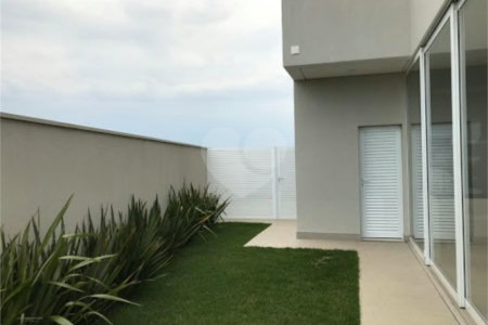 Casa à venda com 3 quartos, sendo 1 suíte, no condomínio Residencial Central Parque, Salto - SP