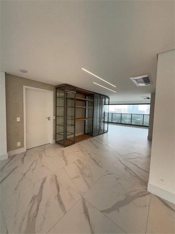 Apartamento para alugar com 4 suítes em Jardim Morumbi, São Paulo, SP