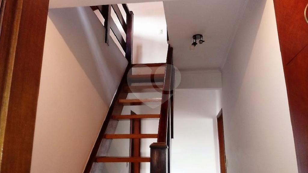 Sobrado à venda com 4 quartos, sendo 2 suítes, em Vila Nivi, São Paulo, SP