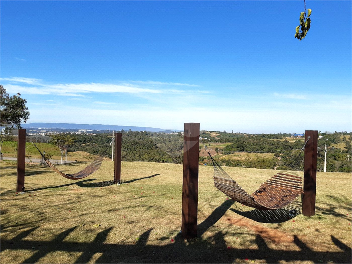 Casa à venda com 4 suítes no condomínio Residencial Campo de Toscana, Vinhedo - SP