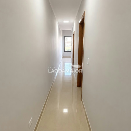 Casa à venda com 3 quartos, sendo 3 suítes, no condomínio Residencial Costa Leste, Três Lagoas - MS