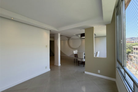 Cobertura à venda com 3 quartos, sendo 1 suíte, em Tijuca, Rio de Janeiro, RJ