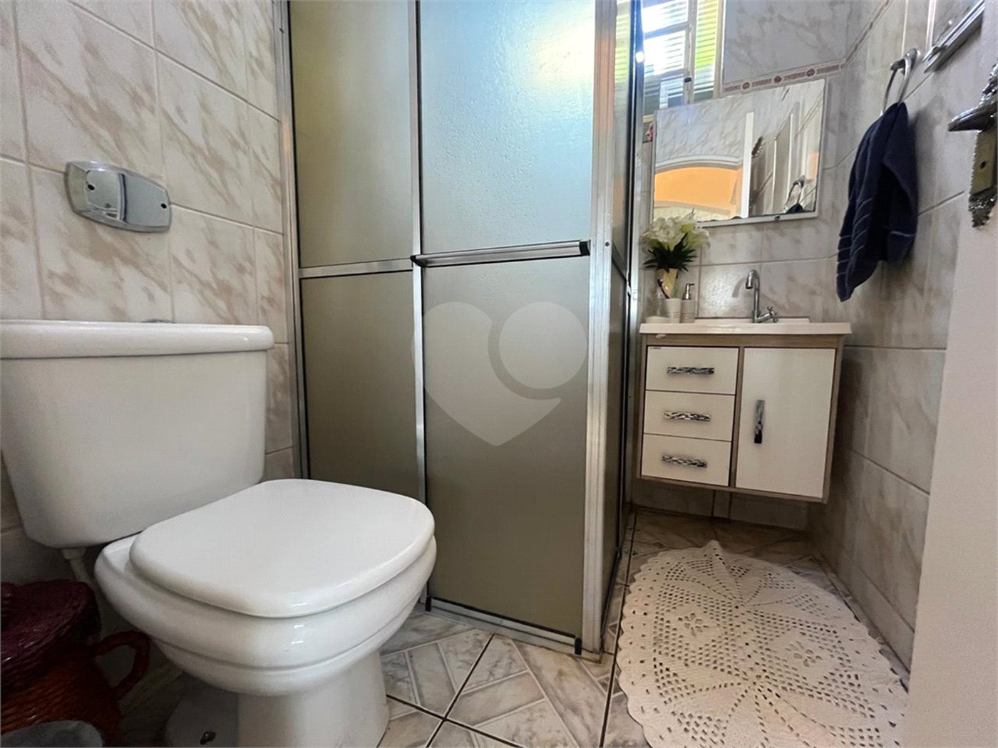 Casa à venda com 2 quartos, sendo 1 suíte, no Centro, Sarapuí, SP