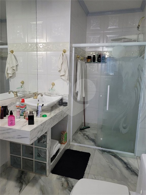Casa à venda com 4 quartos, sendo 2 suítes,  em Vila Bela Flor, Mogi das Cruzes, SP