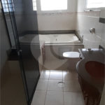 Casa à venda com 5 quartos, sendo 1 suíte, no Centro, Bom Jesus dos Perdões, SP