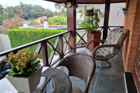 Sobrado à venda com 4 quartos, sendo 2 suítes,  em Jardim Leonor, São Paulo, SP