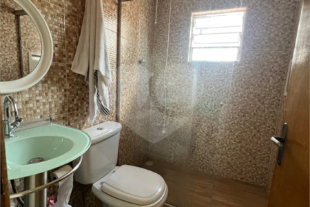 Sobrado à venda com 4 quartos, sendo 2 suítes,  em Jardim Marisa, São Paulo, SP