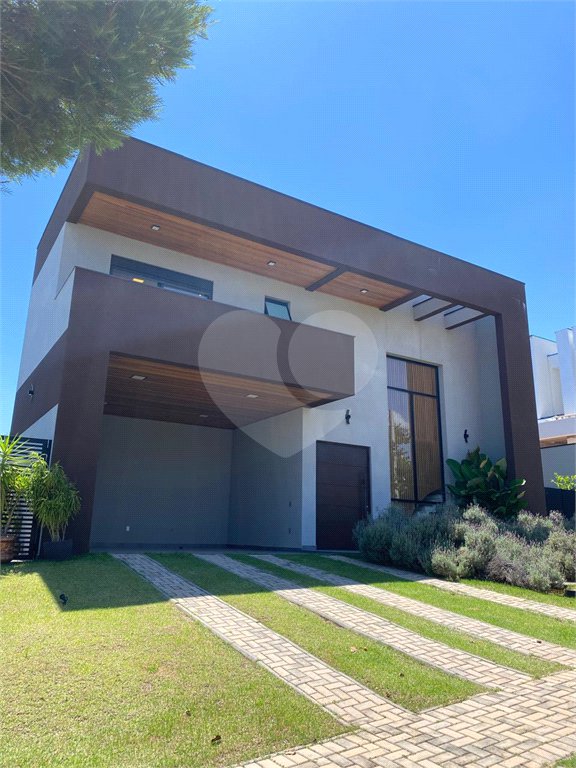 Casa à venda ou para alugar com 4 suítes no condomínio Campo de Toscana, Vinhedo - SP