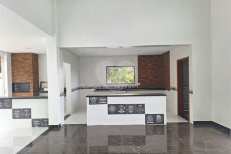 Casa em condomínio à venda com 3 suítes no Centro, Bom Jesus dos Perdões, SP