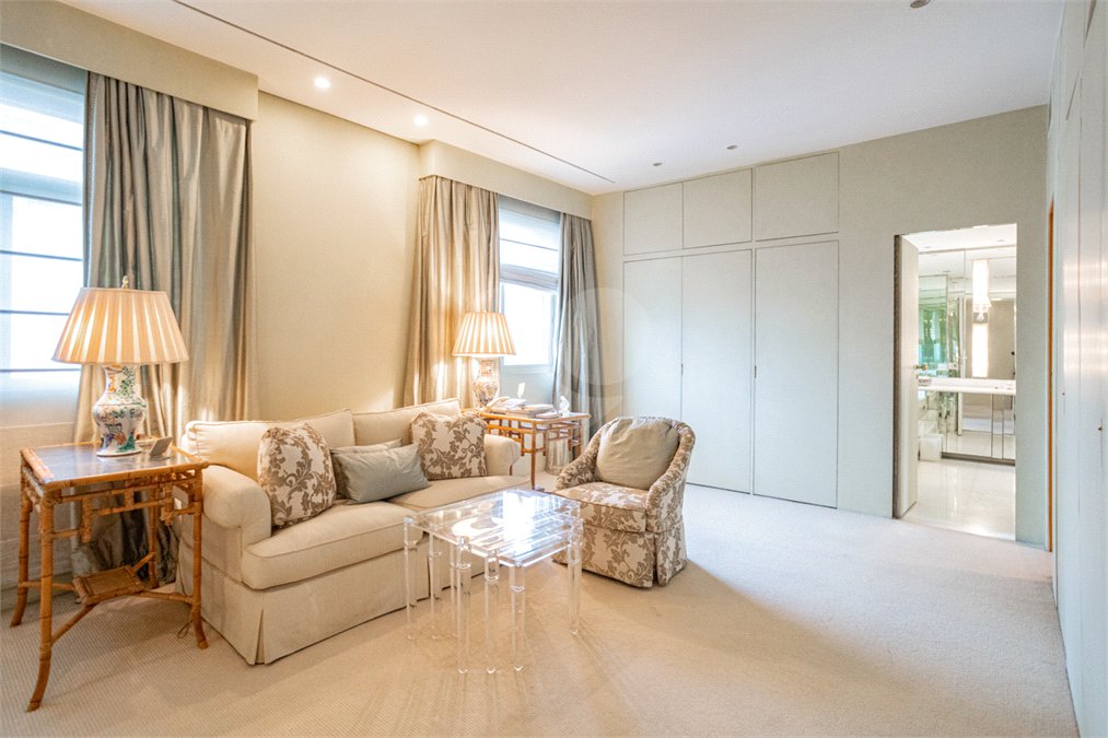 Apartamento à venda com 4 suítes em Jardim Paulistano, São Paulo, SP