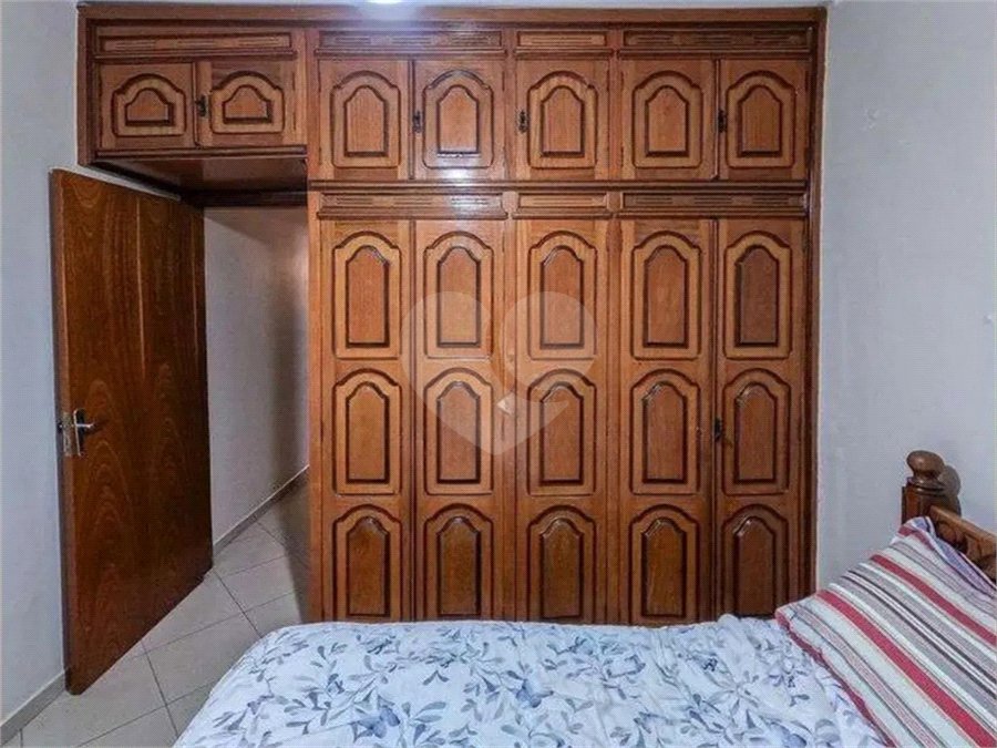Casa à venda com 3 quartos em Jardim Marisa, São Paulo, SP
