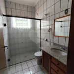 Casa para alugar com 4 quartos, sendo 1 suíte, em Vila Judite, Itapetininga, SP